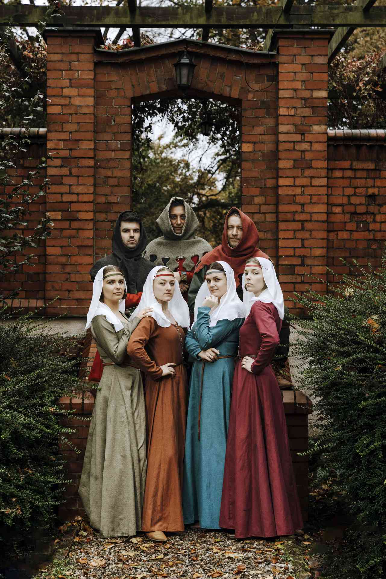 Muzycy Veratus w strojach średniowiecznych